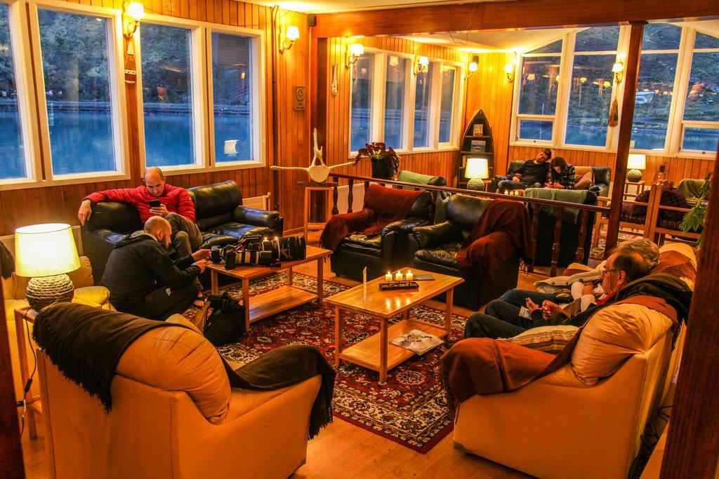 Hosteria Pehoe Torres del Paine National Park Exterior foto
